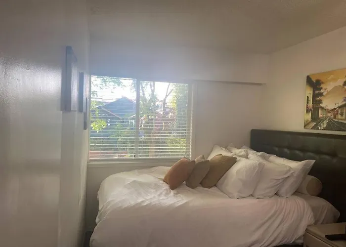 4 Bedroom Upper Level Kits Home