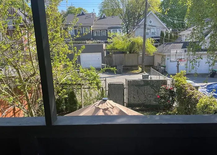 4 Bedroom Upper Level Kits Home