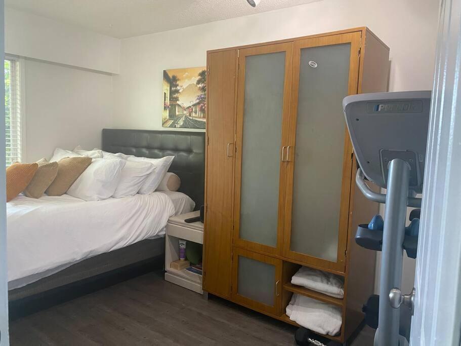 4 Bedroom Upper Level Kits * Vancouver