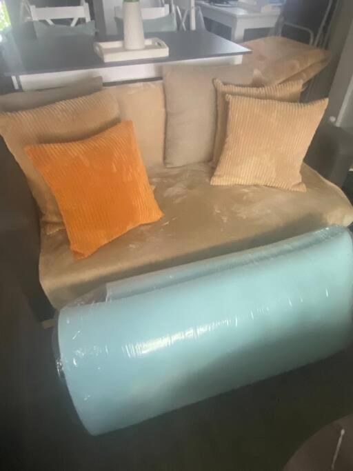 4 Bedroom Upper Level Kits * Vancouver