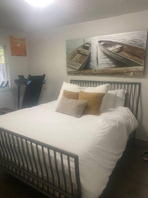 Holiday home 4 Bedroom Upper Level Kits *