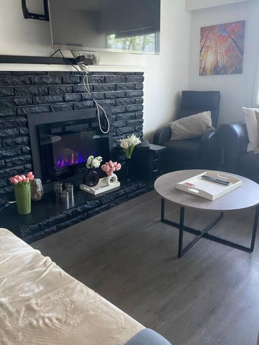 Holiday home 4 Bedroom Upper Level Kits *