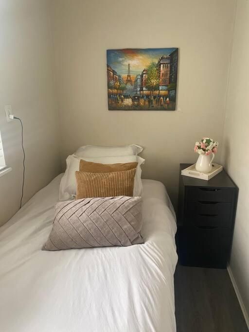 Holiday home 4 Bedroom Upper Level Kits Vancouver