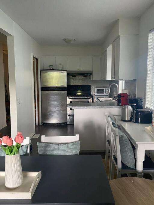 4 Bedroom Upper Level Kits Holiday home