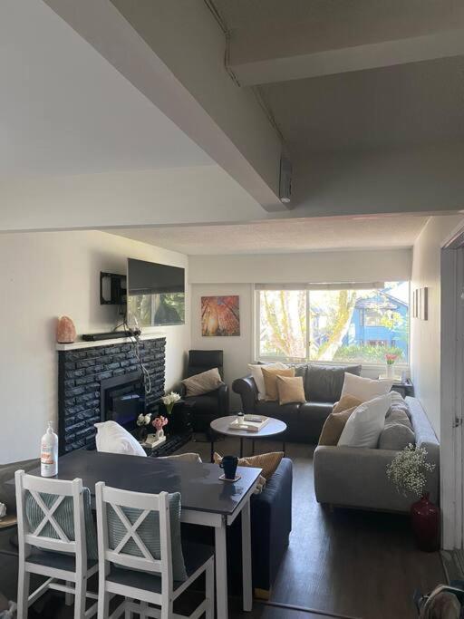 4 Bedroom Upper Level Kits Holiday home