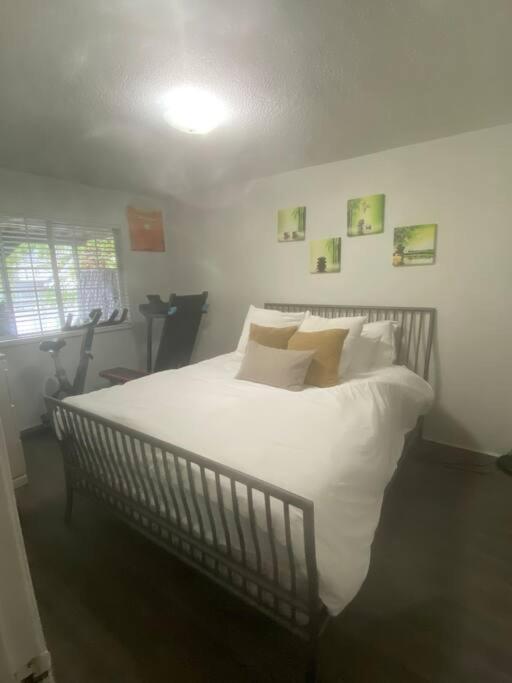 4 Bedroom Upper Level Kits Vancouver