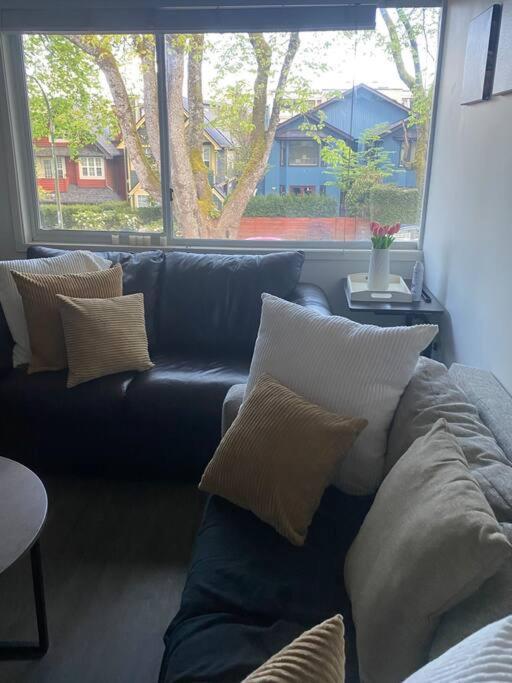 4 Bedroom Upper Level Kits Holiday home Vancouver
